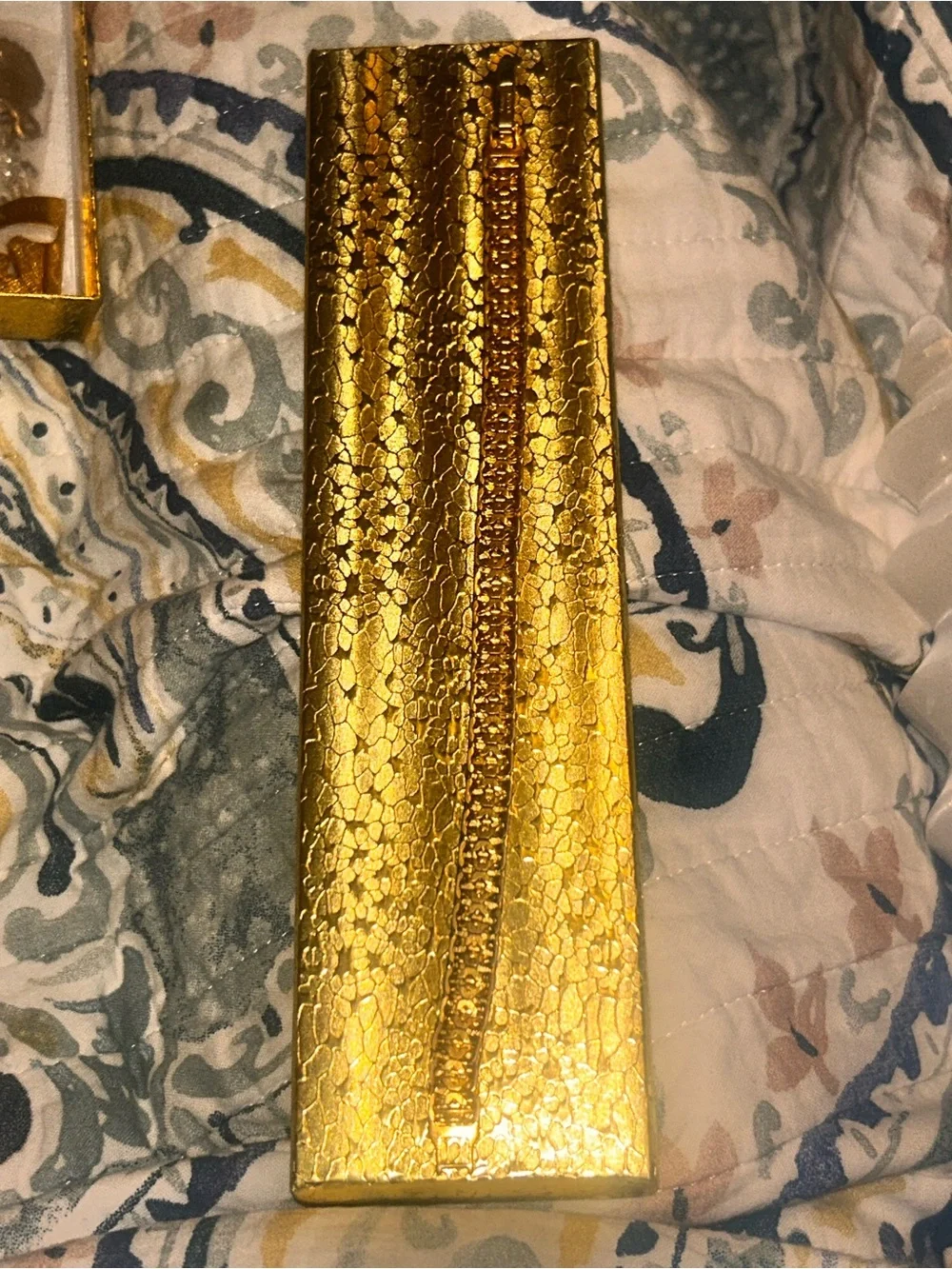 Textured Gold Tone Unisex Fashion Bracelet Jewelry Fold Over Clasp Closure 7